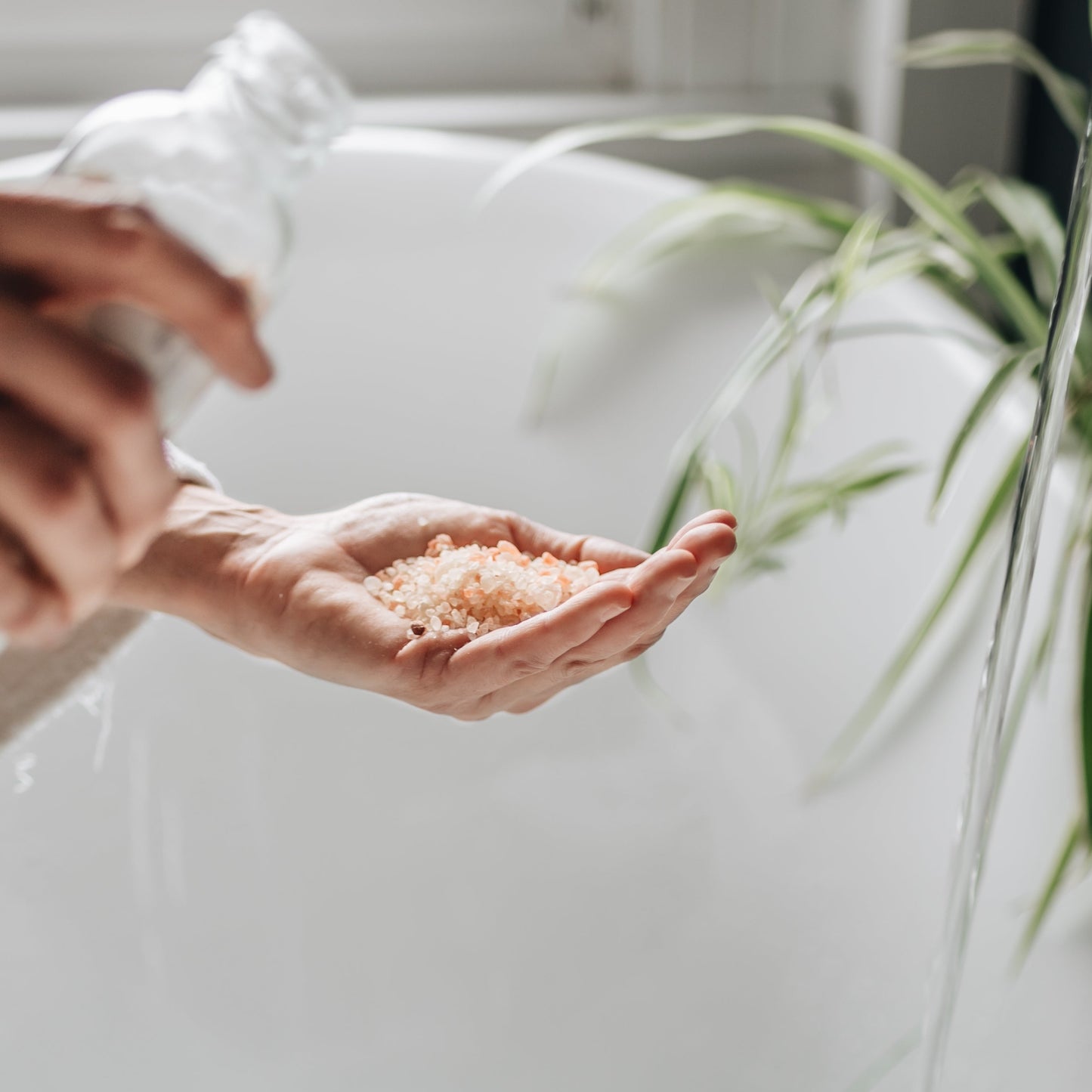 Hobo+Co - Bloom Rose Geranium and Lavender Bath Salts