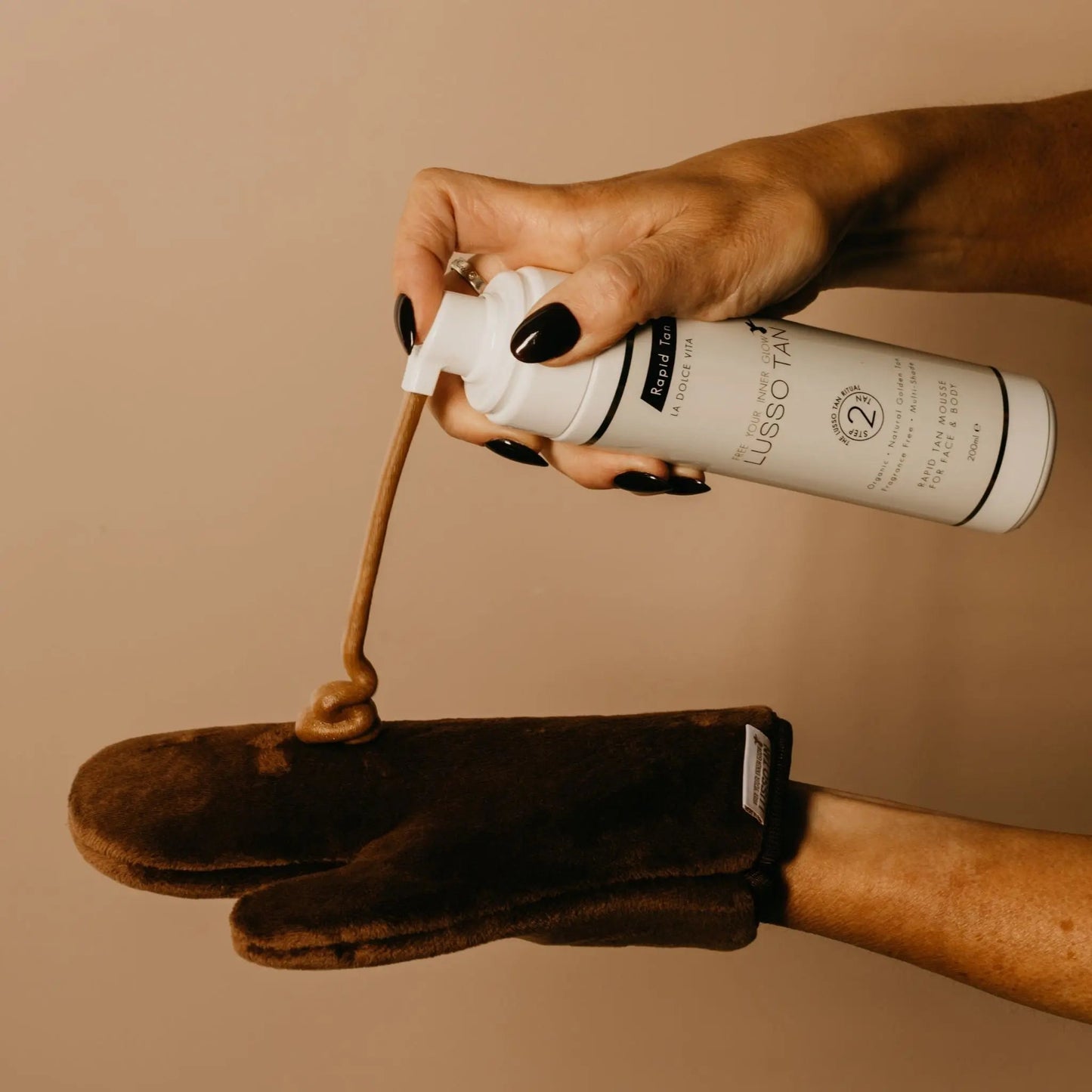 Lusso Tan - Flawless Tanning Mitt