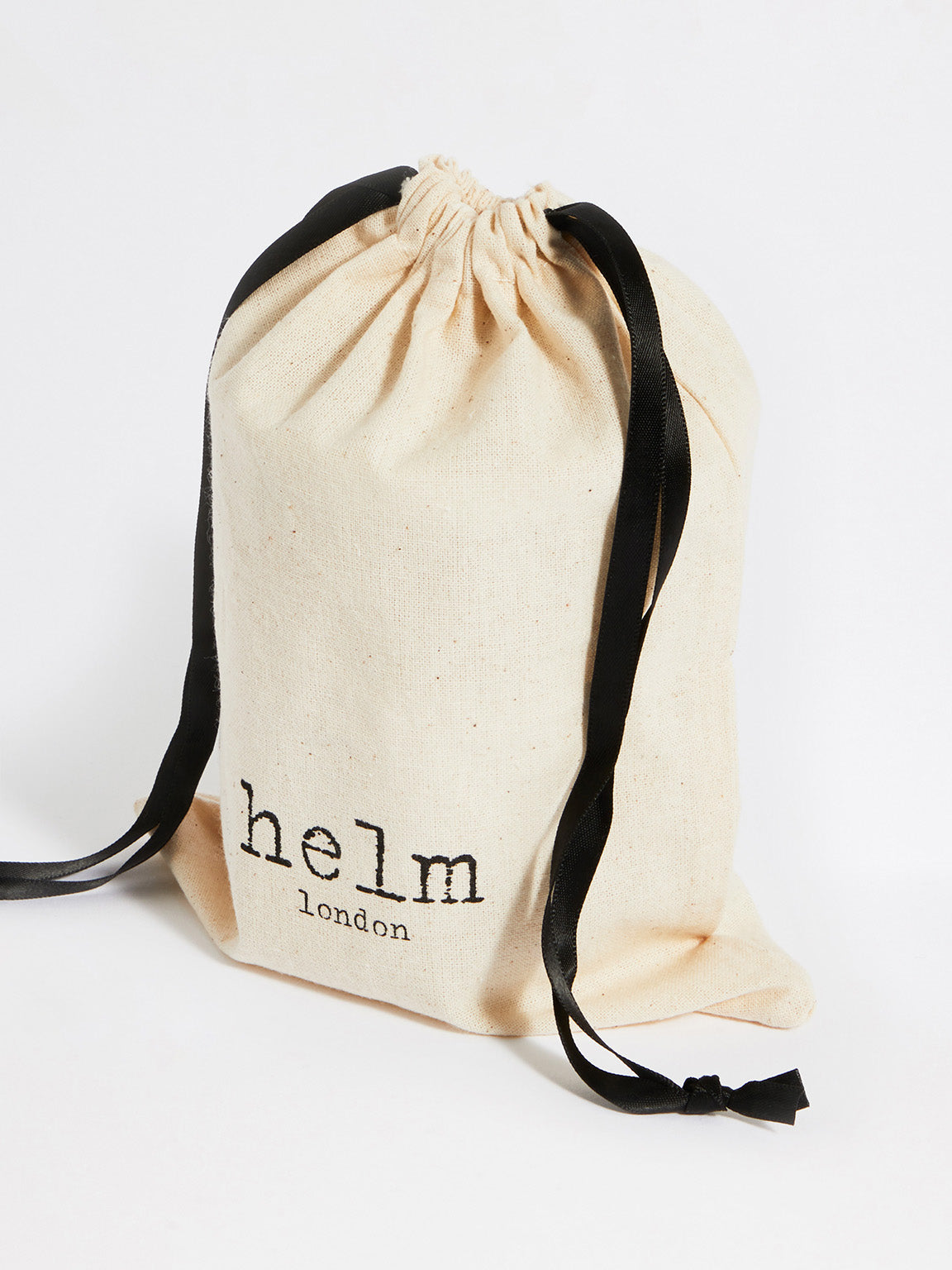 Helm London Blackberry & Bay Luxury Candle