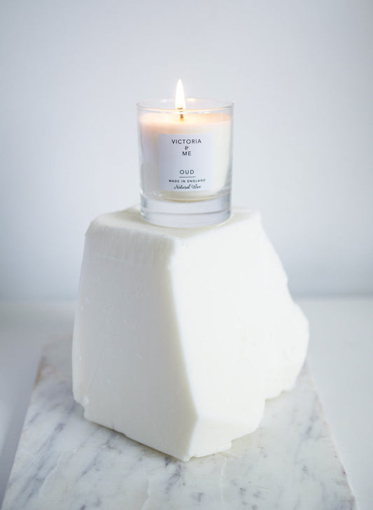 Victoria and Me - Oud Candle