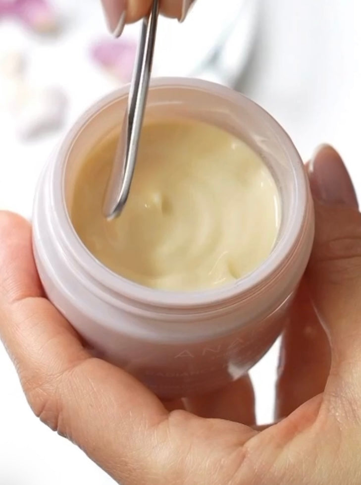 Anara Skincare  Radiance Moisturiser - Hydrates, Nourishes, Smooths, Protects