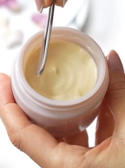 Anara Skincare  Radiance Moisturiser - Hydrates, Nourishes, Smooths, Protects
