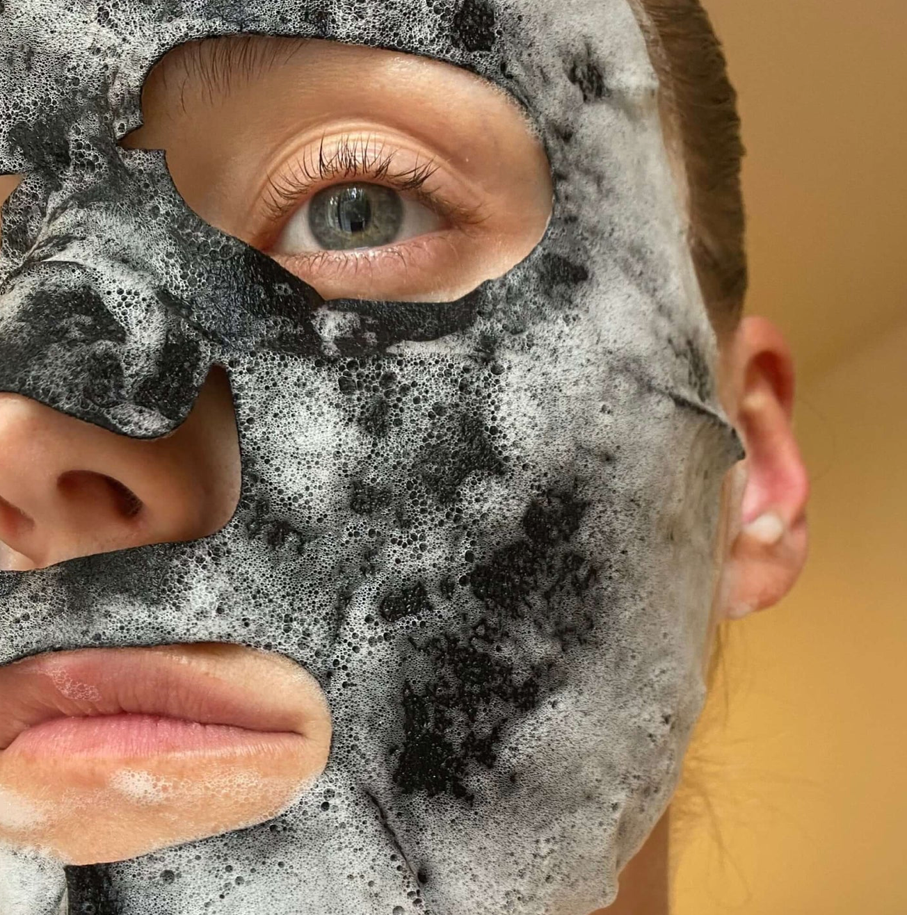 Beauty Pro DETOXIFYING Bubbling Cleansing Sheet Mask with Activated Charcoal
