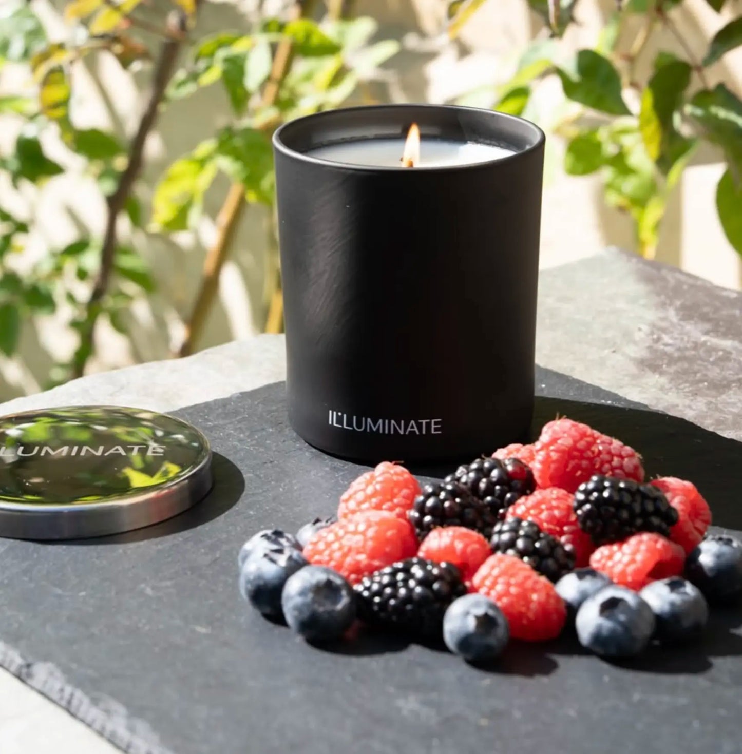 IL LUMINATE Candles: Candle Eight - Wild Berries and Cassis