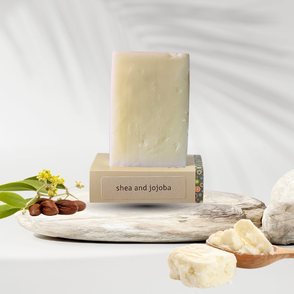 The Good Soap - Shea and Jojoba Bar - Nourishing Soap & Shampoo for Dry Skin & Hair