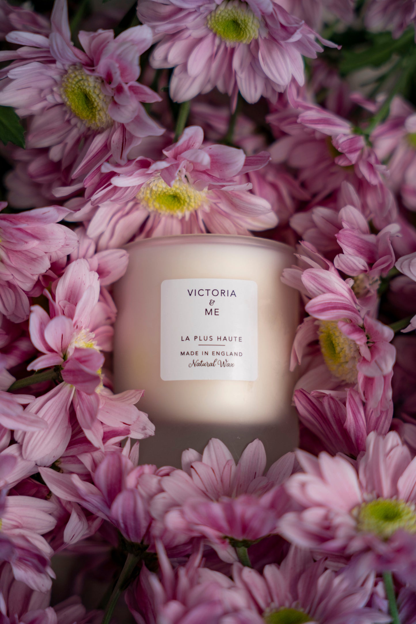 Victoria and Me - La Plus Haute Candle