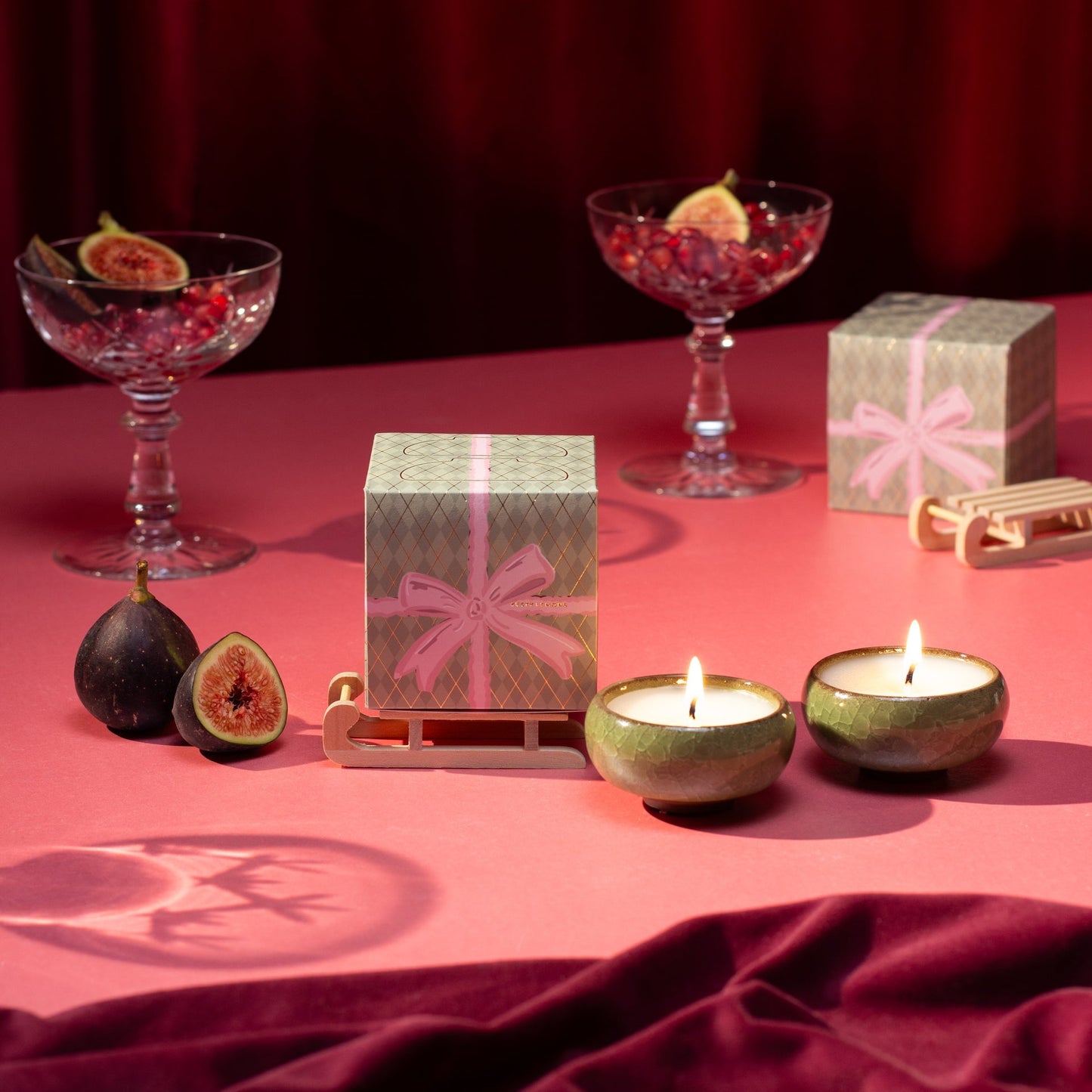 Zesty Lemons Sparkle Season: Christmas Bow Tea Lights (Box of 2) - Myrrh & Tonka