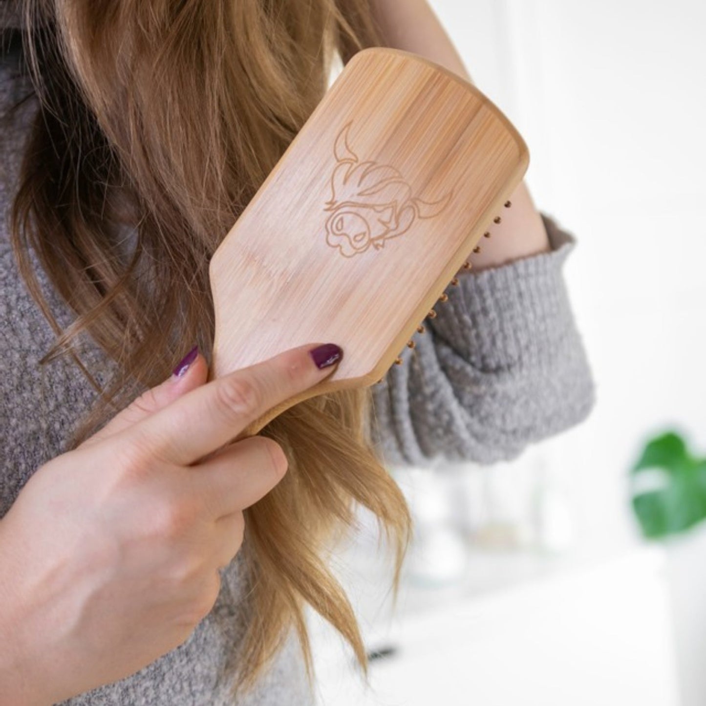 Moo&You Bamboo Paddle Brush