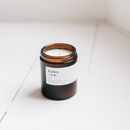 Hobo+Co - Air Medium Aromatherapy Essential Oil Scented Soy Candle